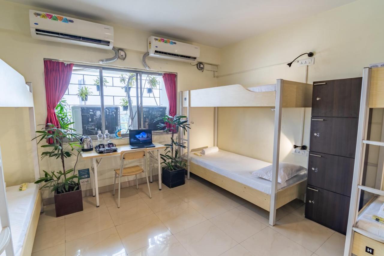 Offbeat Ccu Hostel Kalkutta Kültér fotó